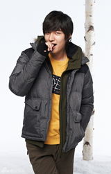 高清图：李敏镐允儿冬装写真展户外时尚温暖