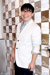 组图：郑欣宜自曝抗拒穿泳衣 透露狂吃朱古力减压 