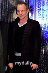 组图：英国著名歌手Sting首尔举行访韩新闻发布会