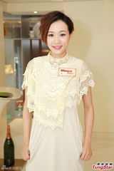 组图：胡杏儿辟谣绯闻男友 专情工作不急恋爱