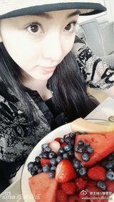 组图：李思思生活照曝光 一改春晚范儿变萌少女