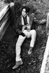 组图：俞灏明烈火重生曝时尚写真 显成熟魅力