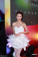 组图：薛凯琪签约新公司 刘谦否认与李蕴绯闻