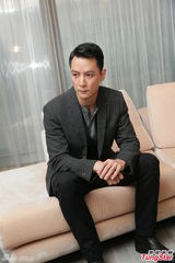 组图：吴彦祖张震合作成好友 刘烨化老妆难排汗