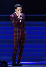 组图：群星献唱中歌榜 韩庚潘玮柏劲歌热舞