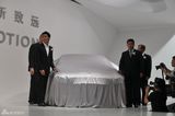 组图：陈坤亮相车展 为法网推出限量版车型
