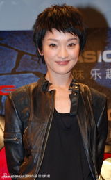 幻灯图：周迅曝和富二代情变分手 坚强短发接代言