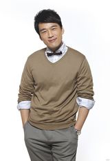 组图：王耀庆最新写真曝光大叔范儿卖萌