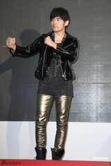 组图：周杰伦否认追唐贝欣 称与狗仔是“七年之痒”