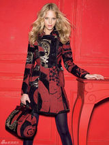 组图：美国超模艾琳-希瑟顿广告写真 裸肩性感