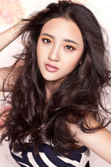 组图：祺贵人唐艺昕攻陷宅男心房 获封国民精灵