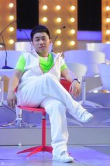 组图：芒果台《喜剧之王》全新改版 美女团性感登场