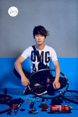 组图：小5发专辑 秀新造型将“重新出发”