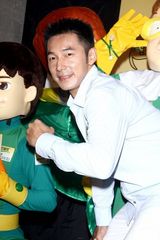 高清：李李仁献声儿童剧 突破舞蹈障碍大跳暖身操