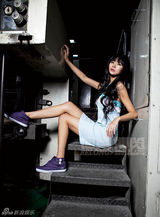 组图：王媛可封面写真曝光 妩媚性感玩转“花猫妆”