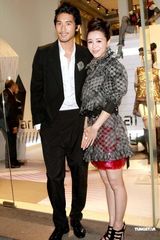 高清组图：范冰冰低胸白裙开幕酒会秀性感