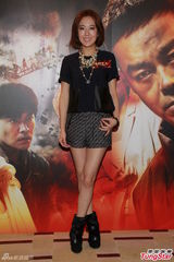 组图：《逃出生天》主创庆功 票房理想或拍续集