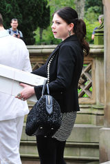 组图：《绯闻女孩》浪漫婚照 BC终成眷属