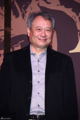 组图：李安领军金马评审亮相 将从最佳影片开评