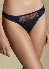 高清组图：内衣名模杜丽莎-摩尔写真风情万种