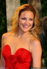 高清组图：凯特-哈德森透视礼服亮相奥斯卡派对