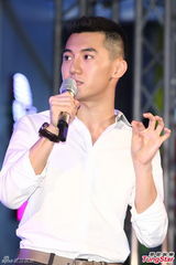 组图：郑家星发片狂吃米粉汤 最想跟杨丞琳合作