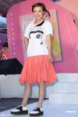 组图：郭采洁将发新专辑 否认与杨佑宁恋情