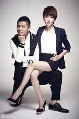 组图：任重马苏搞怪写真 再现何小萌与大嫂