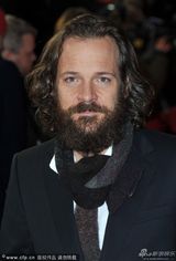 组图：《拉芙莱斯》首映 女星阿曼达蓝裙展风情