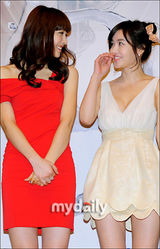 组图：韩剧《49天》记者会 南圭丽(南奎丽)李瑶媛短裙秀美腿