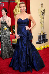 高清组图：克里基娜-兰西克蓝色礼服秀锁骨