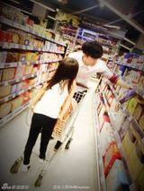 组图：18岁最萌年龄差兄妹走红 哥哥阳光帅气