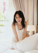 高清组图：深田恭子登杂志封面 28岁轻熟小女人