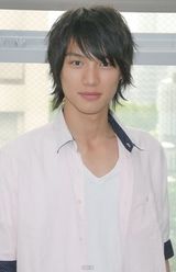 组图：日剧《蒙面超人》主演福士苍汰写真曝光