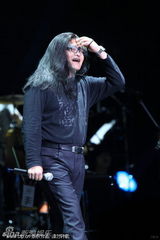 刘欢高晓松个唱疯狂甩发获赞“风一般的男子”(图)