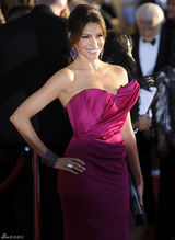 高清组图：索菲娅-维加拉桃红色抹胸礼服秀香肩