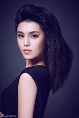 高清图：女星韩丹彤全新写真显冷艳优雅气质