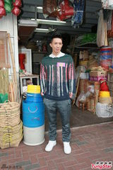 组图：李亚男拍摄外景 称王祖蓝未求婚