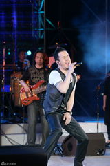 高清：三大唱将高歌红五月 真功夫唱响中歌榜