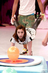 高清组图：众星为无线游戏节目《奖门人》进行录像