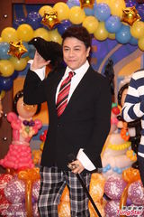 组图：小S被问胖达人千万转让 快闪避谈