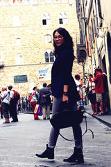 组图：陈数意大利街拍 干练裤装摩登知性