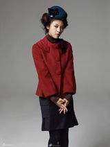 高清组图：河智苑冬装画报 渔网发饰突显个性