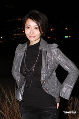 幻灯图：《天与地》热拍 佘诗曼裹棉袄陈豪玩乐队