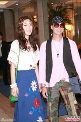 高清图：钟镇涛60大寿派对 群星嬉皮士装到贺