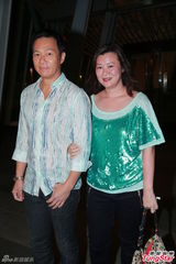 组图：乐易玲开生日派对 TVB花旦小生齐到贺