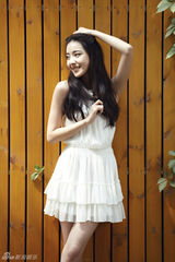 组图：米露完美诠释冷艳女王与青春少女