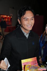 组图：张智霖拉票受欢迎 陈山聪豪门梦碎复出