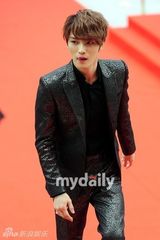 组图：韩星云集首尔电视剧盛典 吴奇隆等助阵