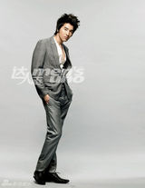 幻灯图：阮经天赵又廷登封面 偶像是怎样炼成的